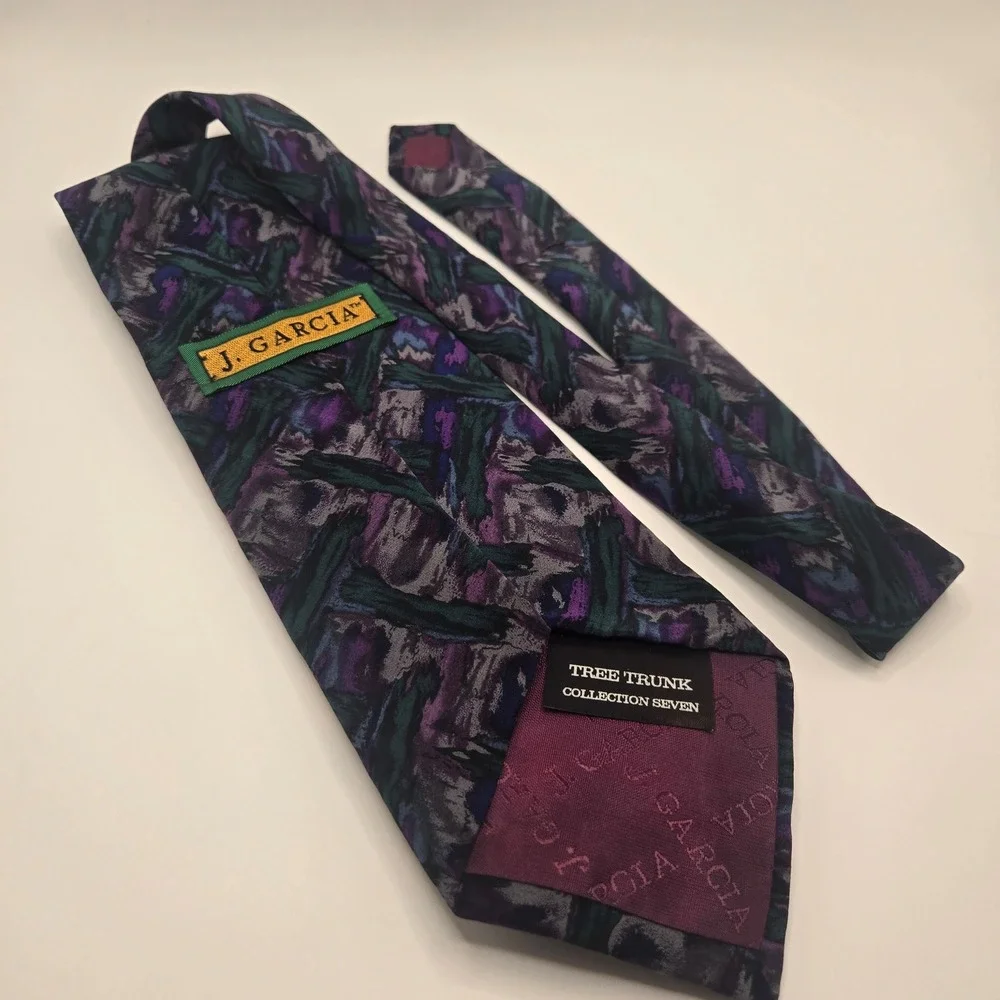 J Garcia By Stonehenge 100 % silk abstract tire purple green artistic (A1)
